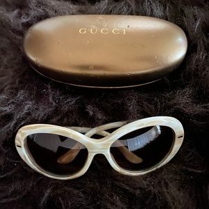 BEAUTIFUL GUCCI CREAM MOTHER OF PEARL SUNGLASSES